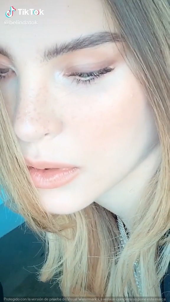 tiktok mujeres famosas