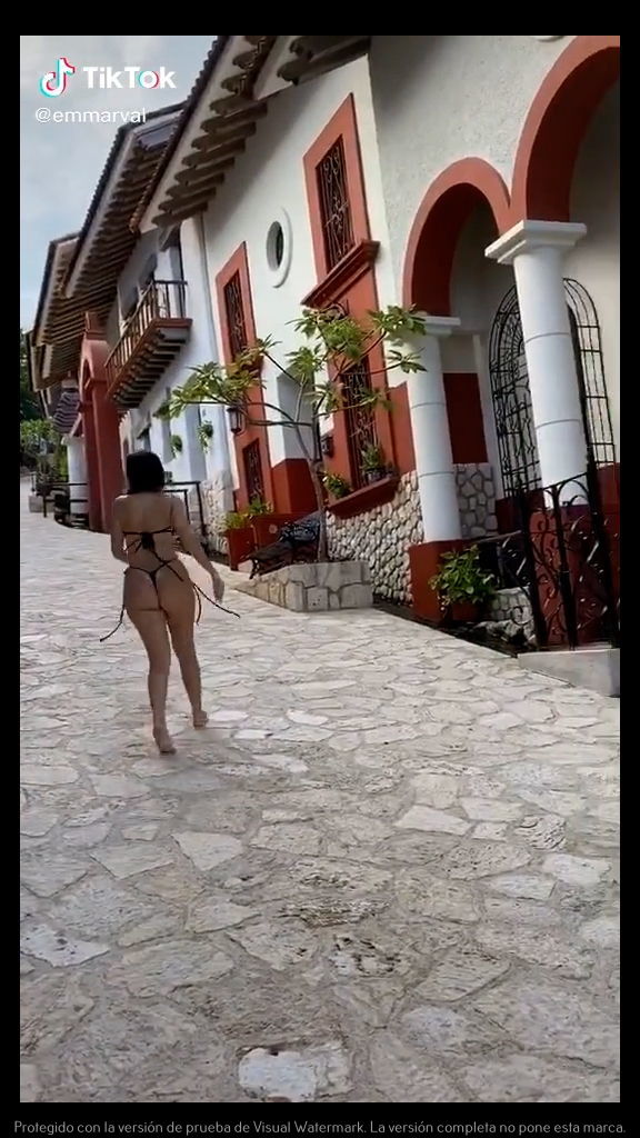 tik tok de mujeres en traje de baño