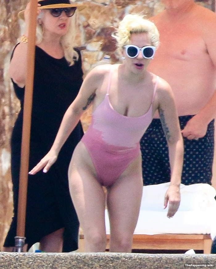  lady gaga ass in pink one piece