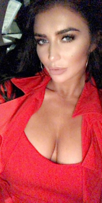 scarletbuvier