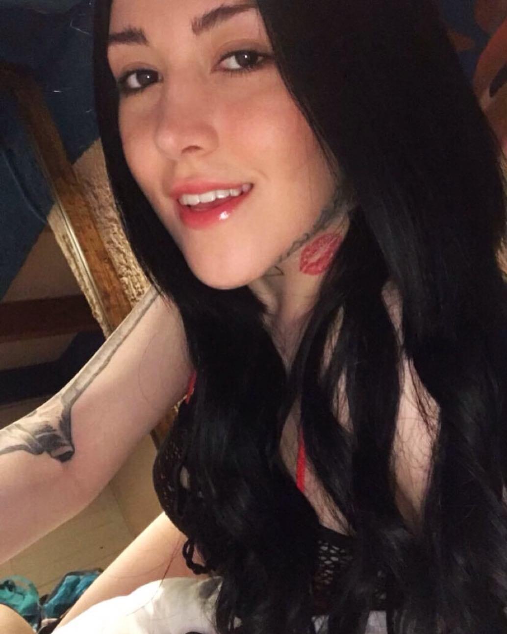alee veguilla brunette
