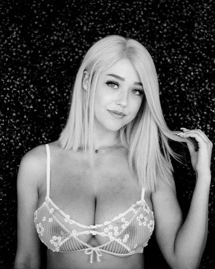 sabrina nichole  bikini