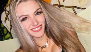 Ally Hardesty Onlyfans XXX