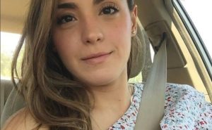 Pierde Su Dignidad Al Ser Quemada + Gifs