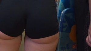 Culazo en short a media cola