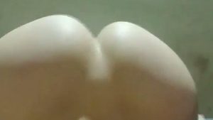 Andrea y sus pezones hermosos