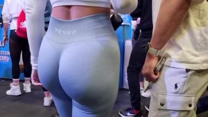 Un ojete delicioso en calza