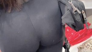 Orto delicioso en leggins negros