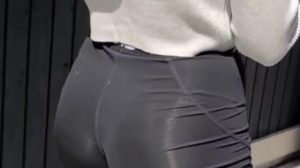 Deliciade cola en short licra