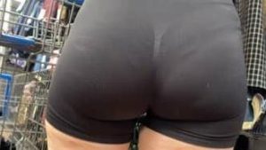 Culazo tanga en calzas