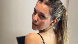 Caro 24 years - lastname